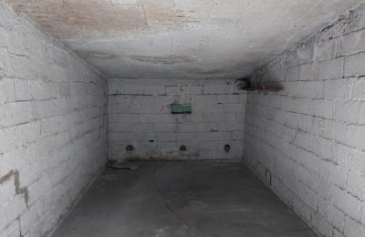 Garaža - najuži centar Banjaluke - park Petar Kočić!