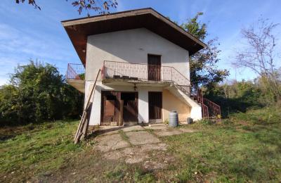 Kuca i gradevinsko zemljiste - Jakupovci, Laktasi