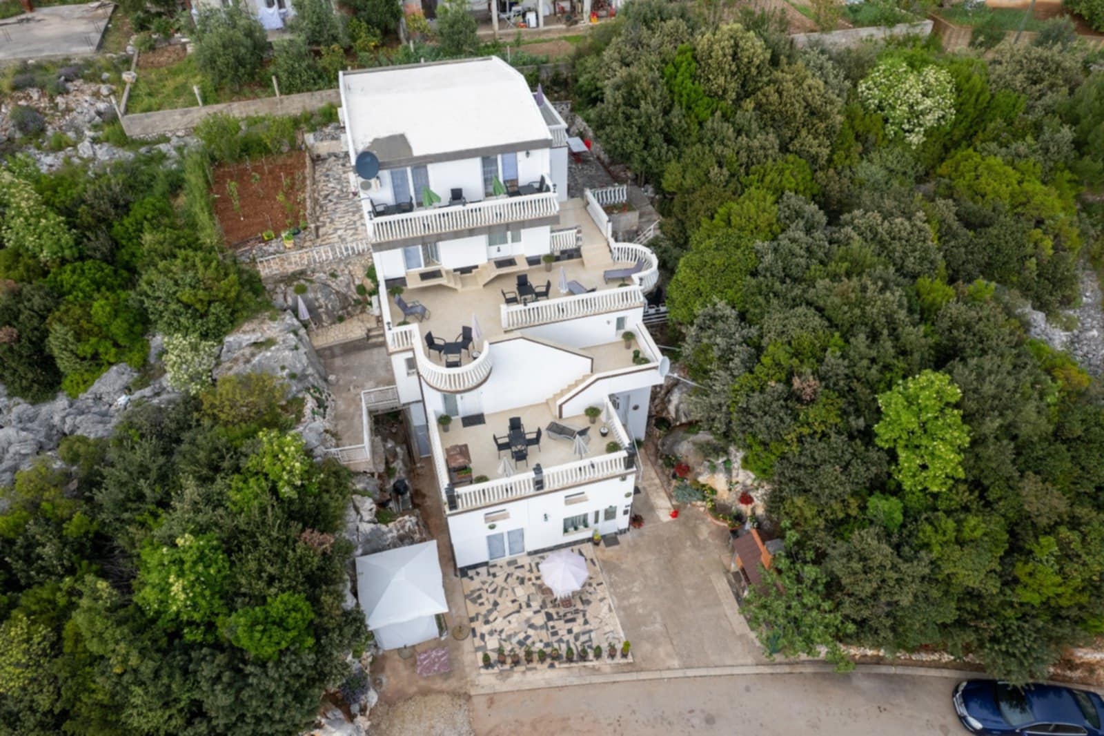 NEUM HIT PRODAJA Vlasnik prodaje predivnu apartmansku kuću u najmirnijem dijelu Neuma