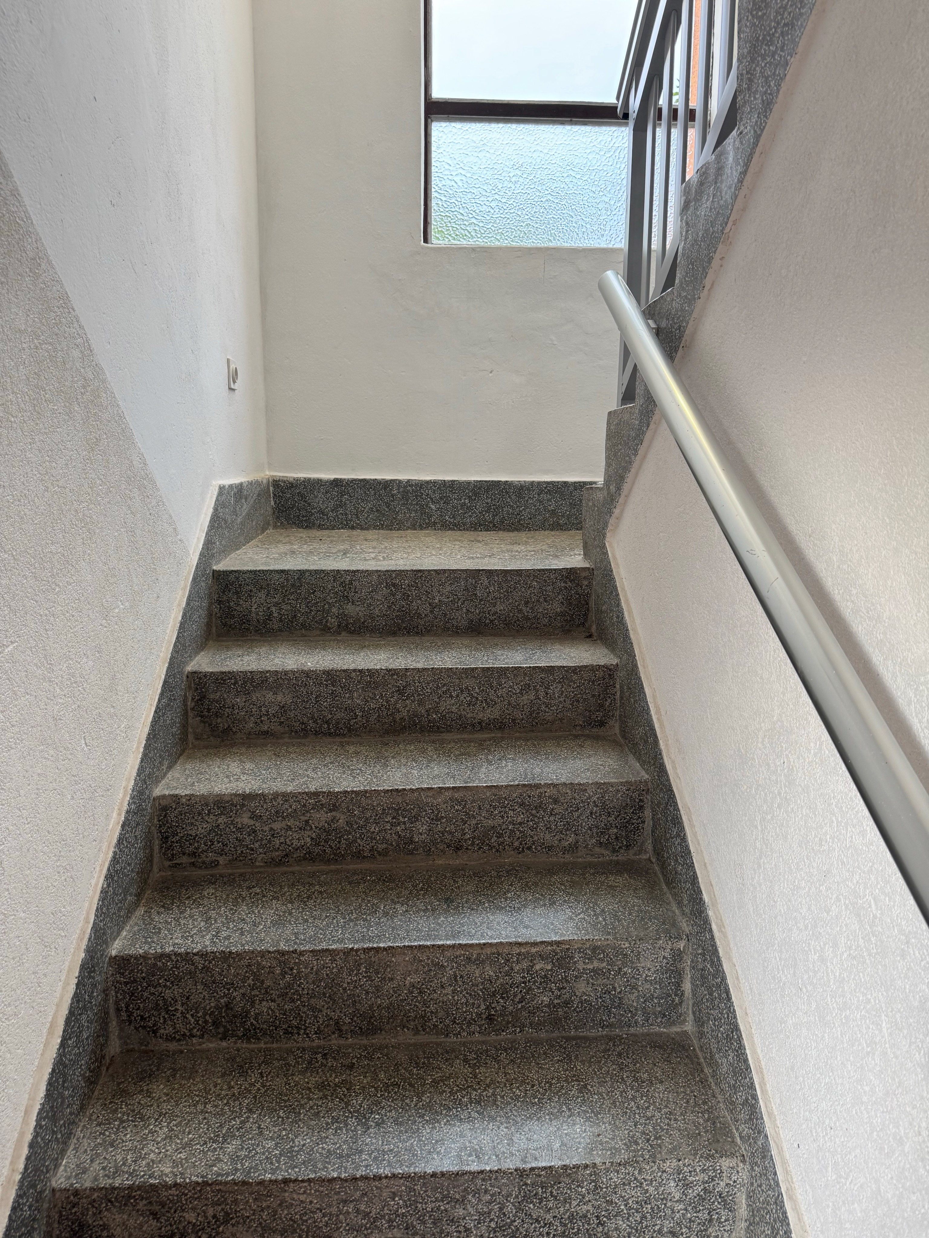 Kuća sa garažom i voćnjakom – Odžak, 5 min od centra