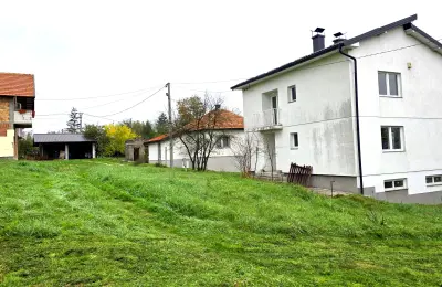 Prostrana kuća na Grlici, naselje Hlapćevići, Moštre kod Visokog - 210m²